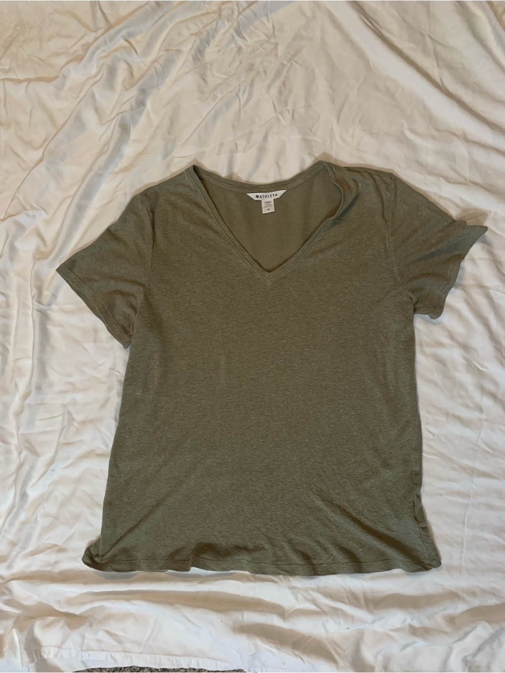 Athleta Olive Green V-Neck Short Sleeve T-Shirt. Women’s size medium